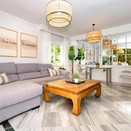 Amplio Planta Jardin Nagueles Apartment