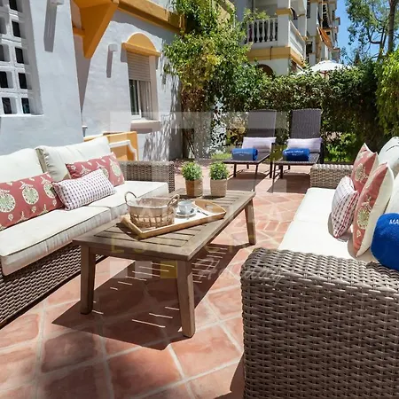 Amplio Planta Jardin Nagueles Apartment