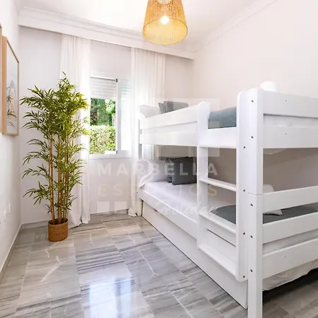 Amplio Planta Jardin Nagueles Marbella